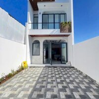 Căn nhà sổ riêng , full thổ cư , thiết kế 1 trệt 1 lầu ngay cây xăng Đức Hưng đang hạ giá bán nhanh