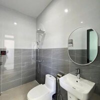 Căn nhà sổ riêng , full thổ cư , thiết kế 1 trệt 1 lầu ngay cây xăng Đức Hưng đang hạ giá bán nhanh