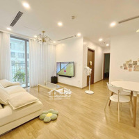 Cần Bán Rất Gấp Căn Hộ D''capitale Trần Duy Hưng 2 Phòng Ngủ76M2 Ban Công Đn View Hồ Thoáng Mát Giá Bán 7,1 Tỷ