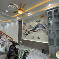 Cần Bán Nhà Mới Vừa Hoàn Thiện Xong