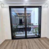 Bán nhà phố Yên Hòa Trung Kính Cầu Giấy mới tinh ngõ to 5T 33m2 MT 4m đủ nội thất ở luôn chỉ 7.6 tỷ