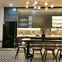 Bán Np Mặt Phố Dịch Vọng, 22 Tỷ Vnd, 55M2, 5 Tầng, Mặt Tiền 6.6M, Đẹp, Nhiều Tiện Ích