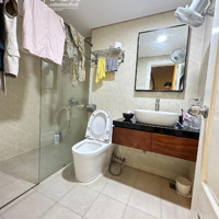 Chỉ 8,9 Tỷ Nhà Đẹp Ở Ngay Tại Cầu Diễn. 43M2 X 5 Tầng Thang Máy. Lô Góc Ô Tô Đỗ Cửa. 4 Nhà Ra Phố