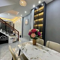 Vip Nhà Mới Chỉ 5.98Tỷ Tặng Full Nội Thất Hiện Đại Hoàng Mai - Ngõ Siêu Rộng -Diện Tích31M2X4 Tầng