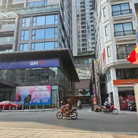Bán Tòa Nhà 8 Tầng Mặt Hồ Tây, Diện Tích 160M2, Mặt Tiền 6.5M. Vị Trí King Doanh Bậc Nhất.