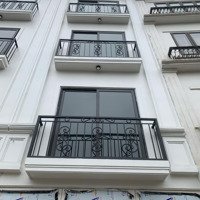 Bán Nhà Phố Trương Định , Hoàng Mai - View Hồ Đỉnh - Thoáng Mát - 5.5 Tỷ