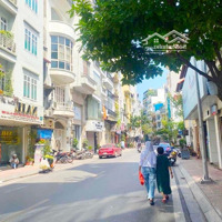 Cấp Tốc Nhà Phó Đức Chính Phố Cổ, Vài Bước Mặt Phố Ô Tô Tránh, Gần Hồ Tây Ở, Đầu Tư Đều Tốt, 7,5Tỷ
