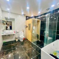 Mặt phố Garmuda Gardens 129m2, giá: 41.8 tỷ, mt: 5.5m, 4 tầng, vỉa hè 8m, ở và kinh doanh