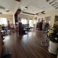 Chính Chủ Bán Căn Hộ 3 Phòng Ngủ 108M2 Đủ Nội Thất, Có Sổ Đỏ Tại 36 Nguyễn Hoàng