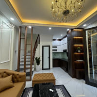 Chỉ 5.8 Tỷ Nhà 5 Tầng Mới Tinh Full Nội Thất Tại Cổ Linh Phố Trạm Long Biên!