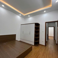 Chỉ 10,8 Tỷ Sở Hữu Ngay Nhà 4 Tầng - Dân Xây - Phân Lô - Ô Tô - Khu Vực Vip