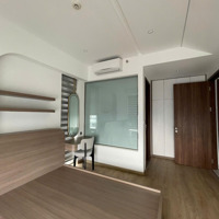 Cần Cho Thuê Căn Hộ Tầng Cao 3 Phòng Ngủthe Signature M7 Midtown, Nhà Mới 100% Full Nội Thất Cao Cấp