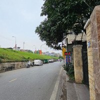 Cần Bán Tòa Nhà 7Tầng Thang Máy + Hầm Để Xe , Diện Tích: 240M, Giá Bán 68Tỷ .