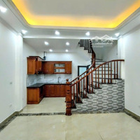 Căn Nhà 32M2*5 Tầng Mới Kính Coong Ngay Sân Bóng Cầu Đơ Cách Chợ Hà Đông Chỉ 200M