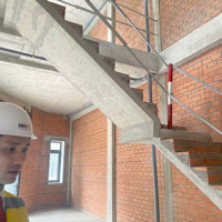 Nhà Phố Cạnh Làng Đại Học Quốc Gia Hcm.