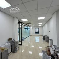 Cho Thuê Sàn Văn Phòng 110M2 Tại Dương Nội, Mặt Sàn Đã Ngăn 2 Phòng Làm Việc, Vp Như Ảnh