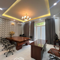 Cho Thuê Biệt Thự Siêu Đẹp Đường Số Lâm Văn Bền, Dt: 10X20; Trệt 2 Lầu St. Giá 45 Triệu