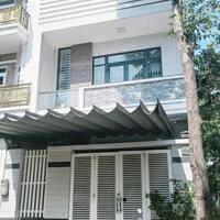 CHO THUÊ NHÀ MẶT TIỀN KHU DÂN CƯ NAM LONG GIÁ 10 TRIỆU THÁNG