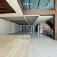 Toà Nhà Góc 2Mt Cho Thuê P.thạnh Mỹ Lợi, Quận 2. Dt: 9,5X21M, Hầm 6 Tầng Sàn Trống. Giá 140 Triệu/Th Tl