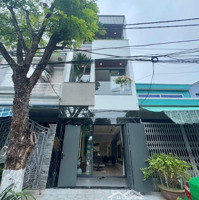Nhà Mặt Tiền Hải Châu - Gần Chợ Đêm Helio - Công Viên Châu Á. Ô Tô Đậu Đỗ Trước Nhà