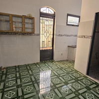 Chủ Trang Bìa - 4 Chỗ Tới Nơi, Nhà C4, Dt: 5,8X17M - Giá Bán 6Tỷ, Quận 7, Nhà 2 Mặt Tiền