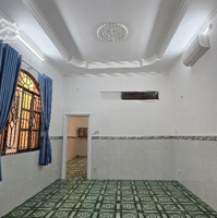 Chủ Trang Bìa - 4 Chỗ Tới Nơi, Nhà C4, Dt: 5,8X17M - Giá Bán 6Tỷ, Quận 7, Nhà 2 Mặt Tiền