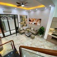 Bán Nhà Tây Hồ: 40 M2, 5 Tầng, Tặng Nội Thất 5 Sao. Gần Đường Thanh Niên. 20M Ra Ô Tô Tránh