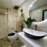 Bán Nhà Tây Hồ: 40 M2, 5 Tầng, Tặng Nội Thất 5 Sao. Gần Đường Thanh Niên. 20M Ra Ô Tô Tránh