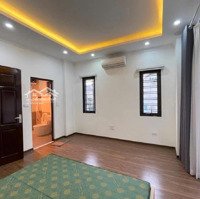 "Nhà 5 Tầng Đẹp - Ngõ Thông - Cách 40M Ra Ô Tô- 6.5 Tỷ - Khu Vip Gia Thụy
