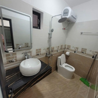 Quan Nhân, Cầu Giấy.diện Tích31M2 X 4 Tầng,Mặt Tiền7,3M, Giá Bán 6,9 Tỷ. Ngõ Nông, Mặt Tiền Rộng.