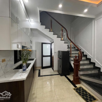 Nhỉnh 6Tỷ Bồ Đề Long Biên Nhà Đẹp Ở Luôn - Ngõ Thông - Ô Tô Đỗ Gần - Gần Hồ Điều Hòa