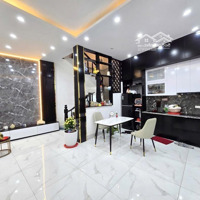 Bán Nhà Xuân Thủy. Nhà Đẹp, Ngõ Rộng Thông Thoáng. Diện Tích 37M2. Giá Bán 9.1 Tỷ
