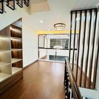Bán nhà tam Trinh – 5 Tầng, ngõ thông, gần phố Diện tích: 27m² (Tầng 2 30m²) Kết cấu: 4 tầng + 1 lửng + 1 tum.