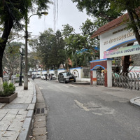 Nhà Đã Đẹp Lại Còn Hiếm - Ở Ngay - Ngõ Rộng Thênh Thang - Dân Cư Sầm Uất Vị Trí Trung Tâm