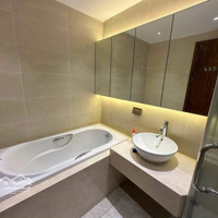 Chính Chủ Cần Muốn Bán Căn Hộ R6 Royal City 55M2, Đầy Đủ Nội Thất, Tầng Trung View Đẹp.