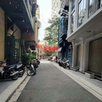 Chưa Đến 10T, Nhà Đẹp Nguyễn Thái Học Gần Ngã 5 Cửa Nam: T2 30M2X5T, Gần Phố - Kinh Doanh/ Ở Sướng