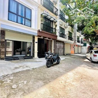 Bán Nhà Mặt Phố Đông Thiên, 30M2, Hơn 6 Tỷ, Hoàng Mai, Hà Nội, Giá Tốt! Hot!