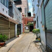 Cho thuê nhà nguyên căn hẻm xe hơi Lý Thường Kiệt P9, Tân Bình