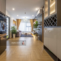 Bán Gấp Căn Studio Lancaster 20 Núi Trúc, 45M2, Có Đồ, Ban Công Đông Bắc, Tầng Cao, Đẹp