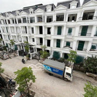 Chủ Nhà Cần Tiền Bán Biệt Thự Liền Kề 252 Đại Mỗ, Ô Tô Đỗ Trong Nhà.