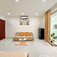 Căn Hộ Ban Công Full Nội Thất - Có Máy Giặt Riêng Gần Q4, Q1,....
