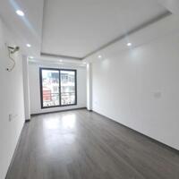 Bán nhà Phố Hoàng Cầu, Nhà Đẹp Thang Máy, Ngõ Thoáng Ba Gác, 43mx5T, Giá: 8.5 Tỷ, Lh: 0396935190.
