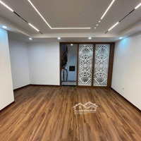 Bán Nhà Võ Chí Công Cầu Giấydiện Tích43M X 6T Xmặt Tiền6.3M Giá Bán 10,9 Tỷ Có Thương Lượng