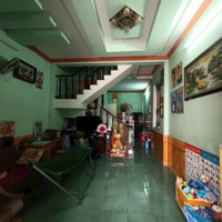 Nhà Phố Gần Trung Tâm Y Tế Và Chợ Dĩ An 1