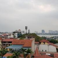 Cho thuê căn hộ dịch vụ tại Tô Ngọc Vân, Tây Hồ, 120m2, 2PN, ban công, view thoáng, đầy đủ nội thất hiện đại