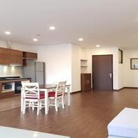 Cho thuê căn hộ dịch vụ tại Tô Ngọc Vân, Tây Hồ, 120m2, 2PN, ban công, view thoáng, đầy đủ nội thất hiện đại