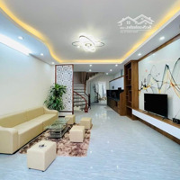 Nhà Đẹp Phố Cát Linh, Cách Ô Tô 28M, Gần Mặt Phố, Ngõ Thông Kinh Doanh,Diện Tích39M2 * 5 Tầng
