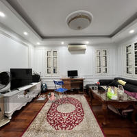 Bán Bt Việt Hưng 190M2 Mt: 11M Giá: 42 Tỷ Hoàn Thiện Ở Luôn Gần Vinhomes