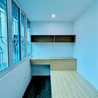 Bán căn hộ tập thể phố Chùa Bộc, Đống Đa 100m2, 3 ngủ, 2vs, ô tô đỗ cầu thang, sổ đỏ lớn
