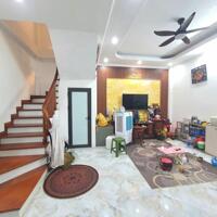 Bán nhà đường Kim Ngưu, Hai Bà Trưng, 5 tầng nhà đẹp, ô tô đỗ cổng